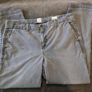GAP Women's Straight Leg Jeans in Gray